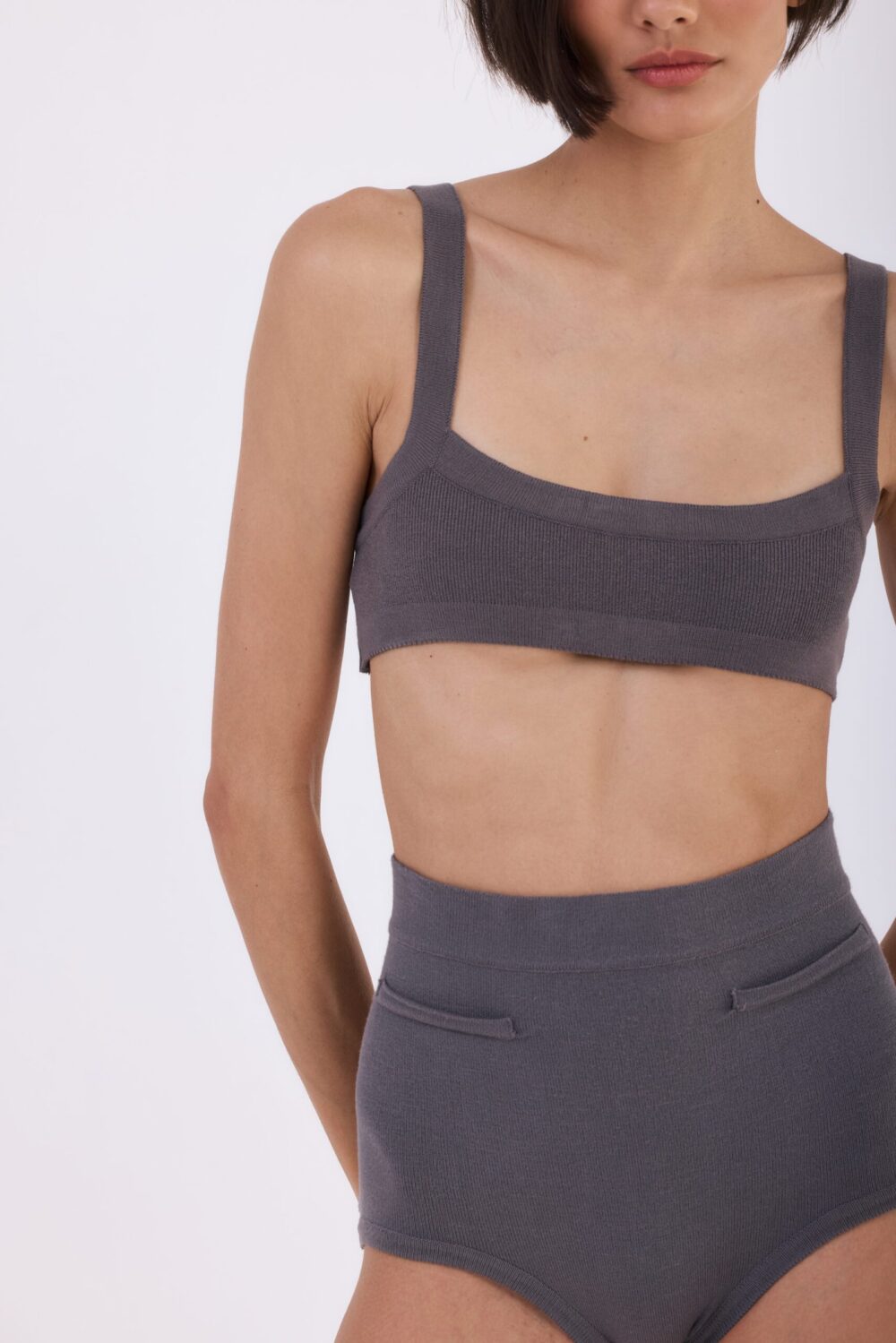 HOT-PANT TRICOT CINZA