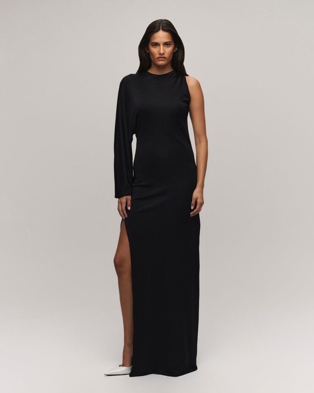 VESTIDO RACER DECOTE ASSIMÉTRICO PRETO